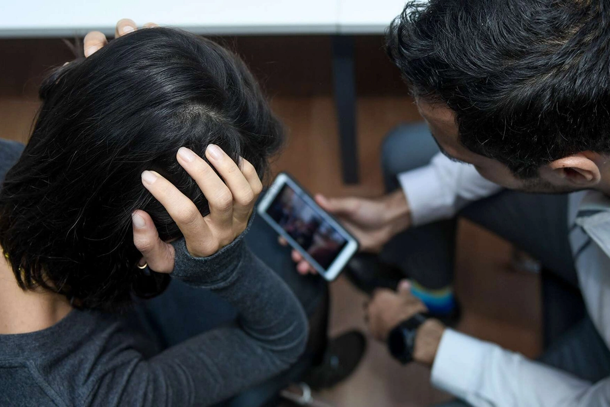 Bakıda yeniyetməni döyüb videoya çəkərək şantaj edən şəxslə bağlı QƏRAR