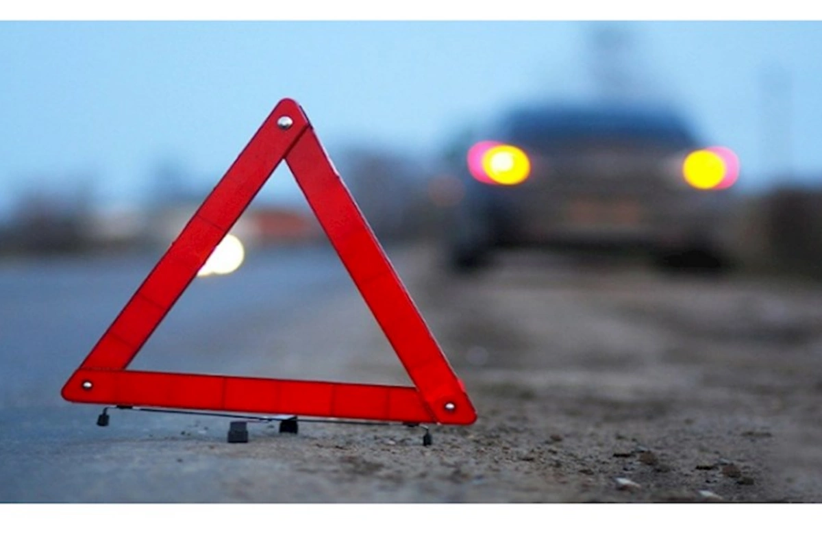 Abşeronda sərxoş qadın sevgilisinin avtomobilini qaçırıb qəza törətdi