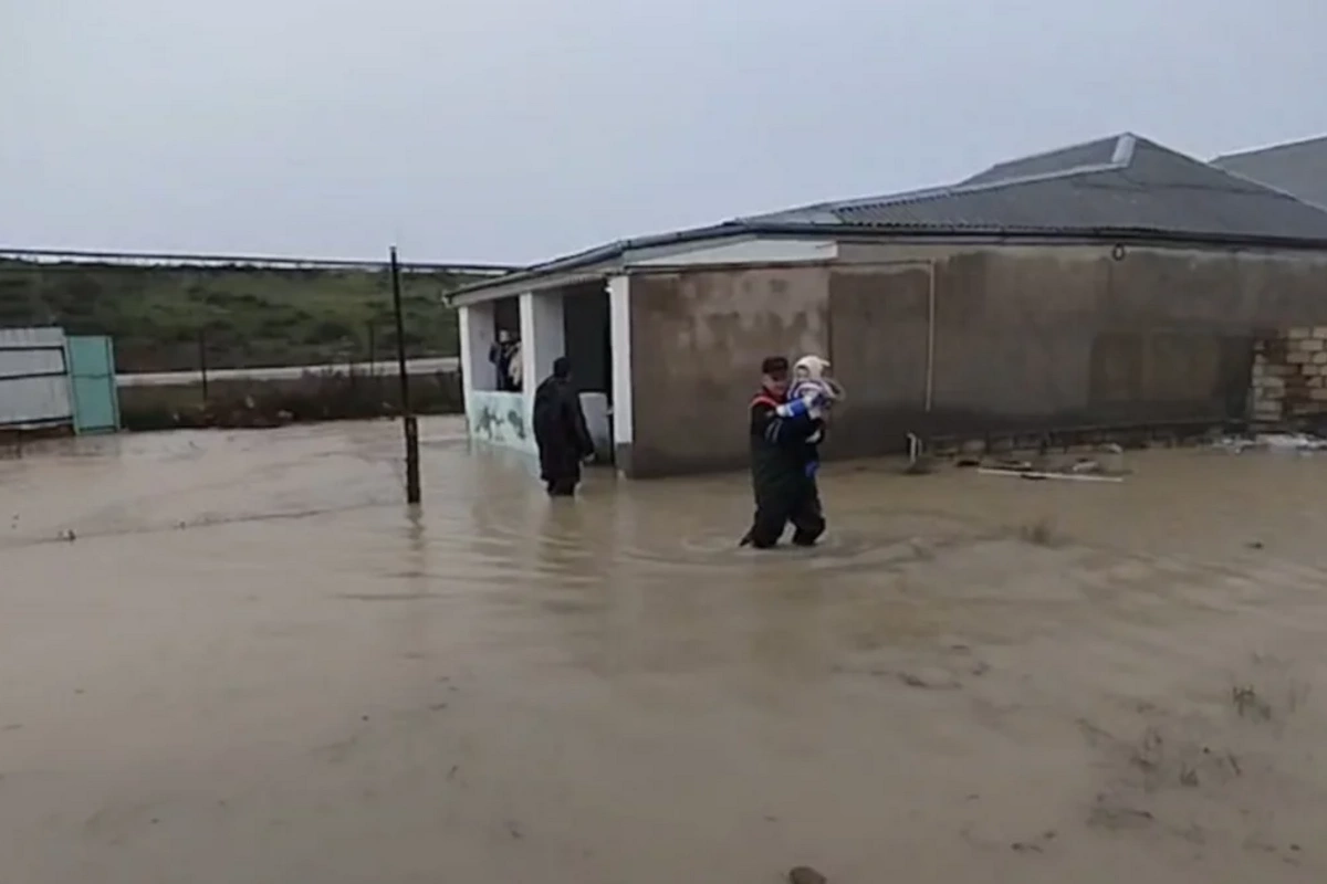 В Баку, Сумгайыте и на Абшероне эвакуированы более 40 жителей