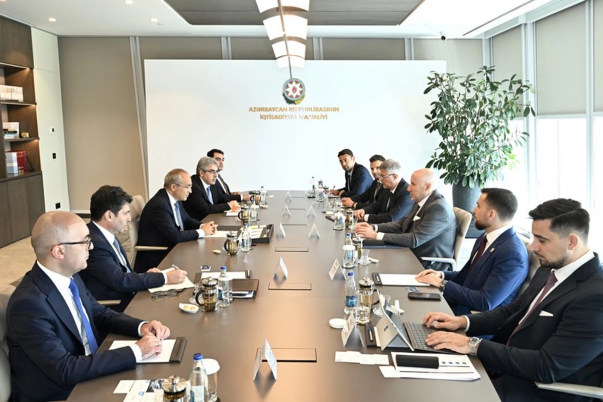 Azərbaycan Macarıstanla iqtisadi əməkdaşlıq məsələlərini müzakirə edib Azərbaycan Macarıstanla iqtisadi əməkdaşlıq məsələlərini müzakirə edib