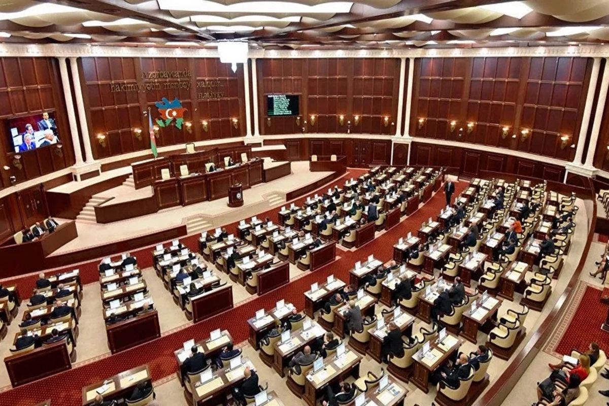 Deputatlar nədən narazıdırlar? - SORĞU