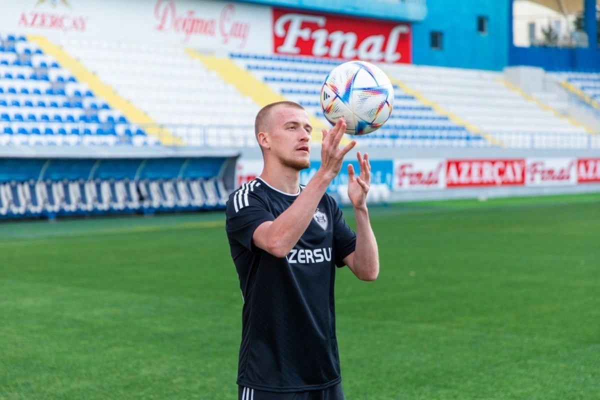 Sabah Qarabağın futbolçunu transfer edib
