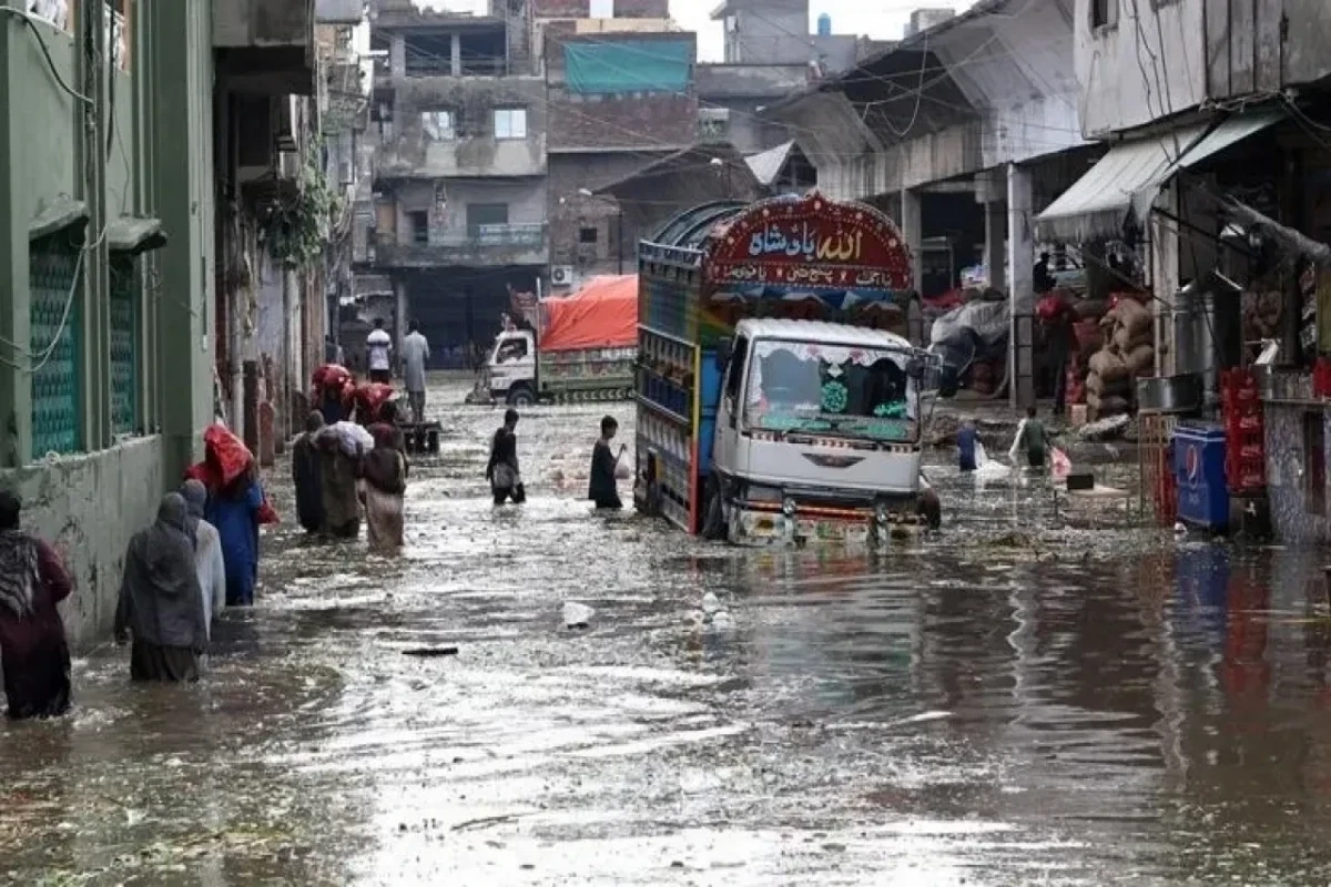In Pakistan, 279 people died due to monsoon rains