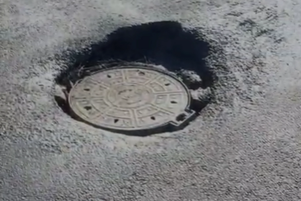 Xırdalanda təhlükəli kanalizasiya lüku - Motosiklet sürücüsü qəza keçirdi