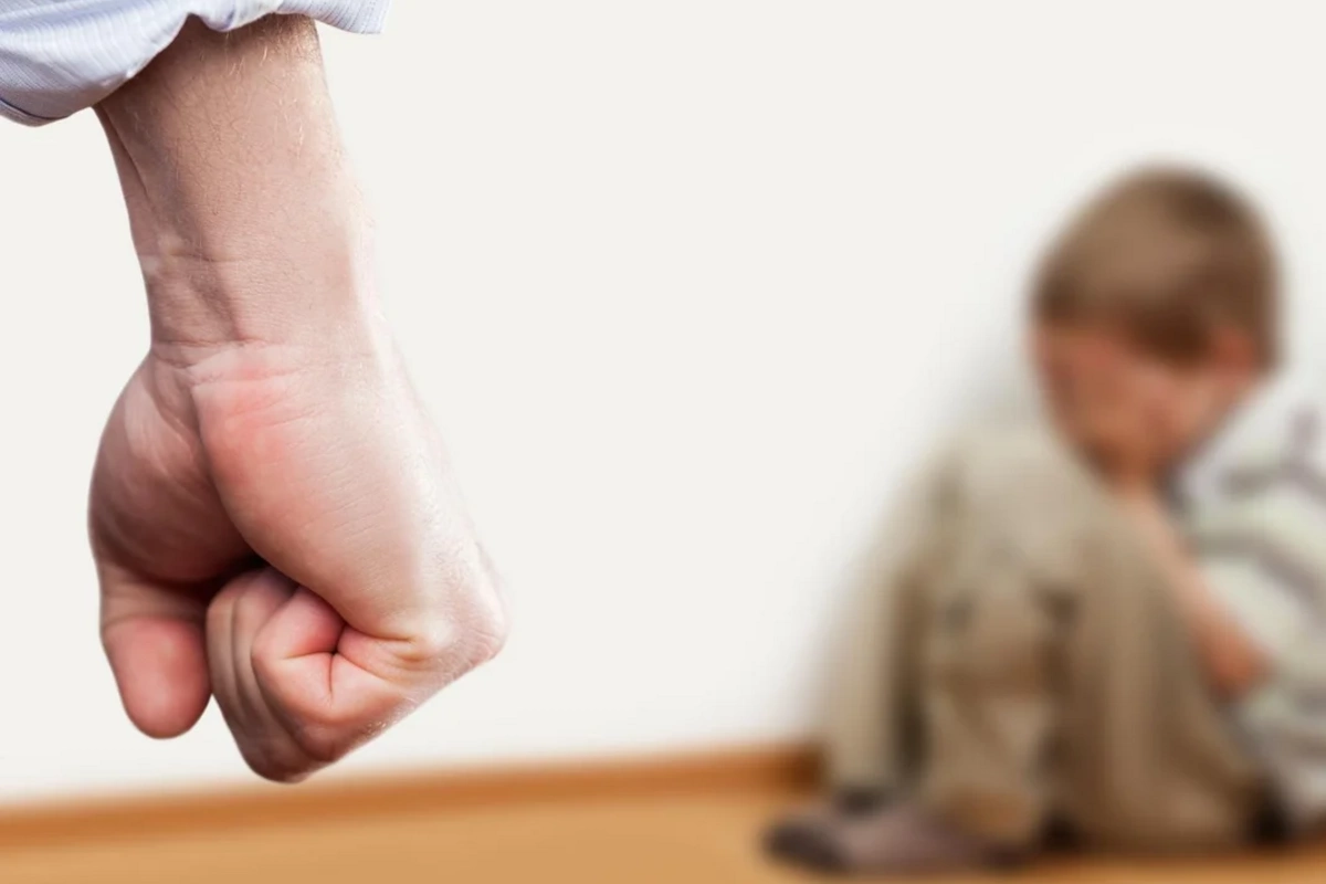 Nəvəsini vuran baba cəzalandırıldı - Məhkəmə qərarı