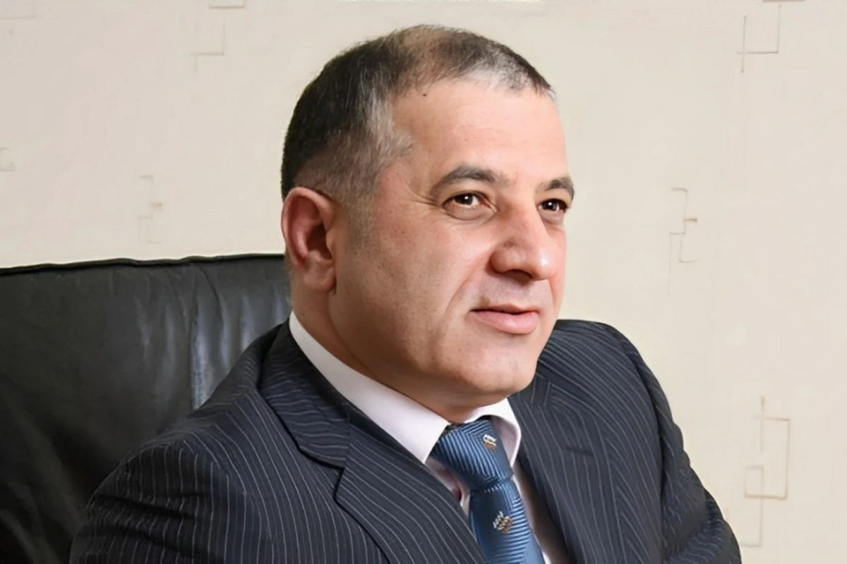 Nadir İsmayılovun xaricdəki hesabında 5.4 milyon manat var imiş Nadir İsmayılovun xaricdəki hesabında 5.4 milyon manat var imiş