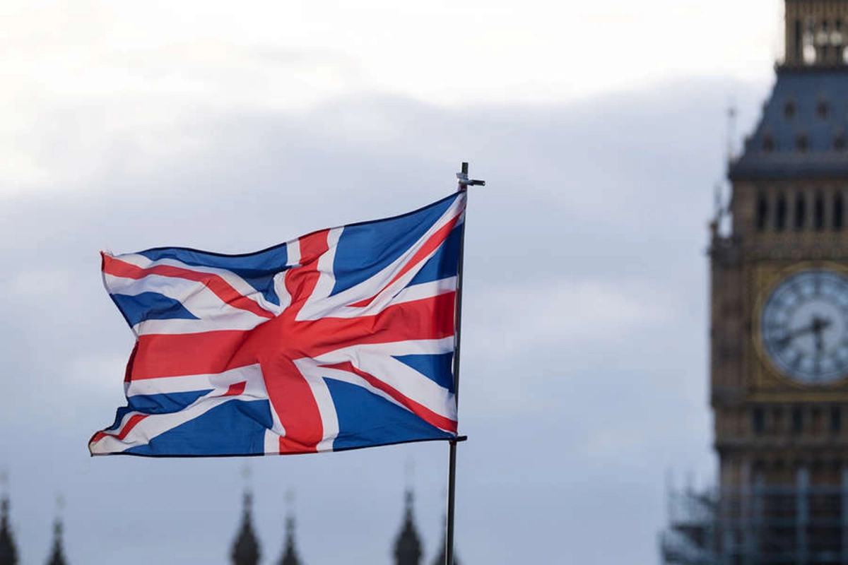 Britaniya 135 tankeri və iki şirkəti Rusiya əleyhinə sanksiyalar siyahısına saldı