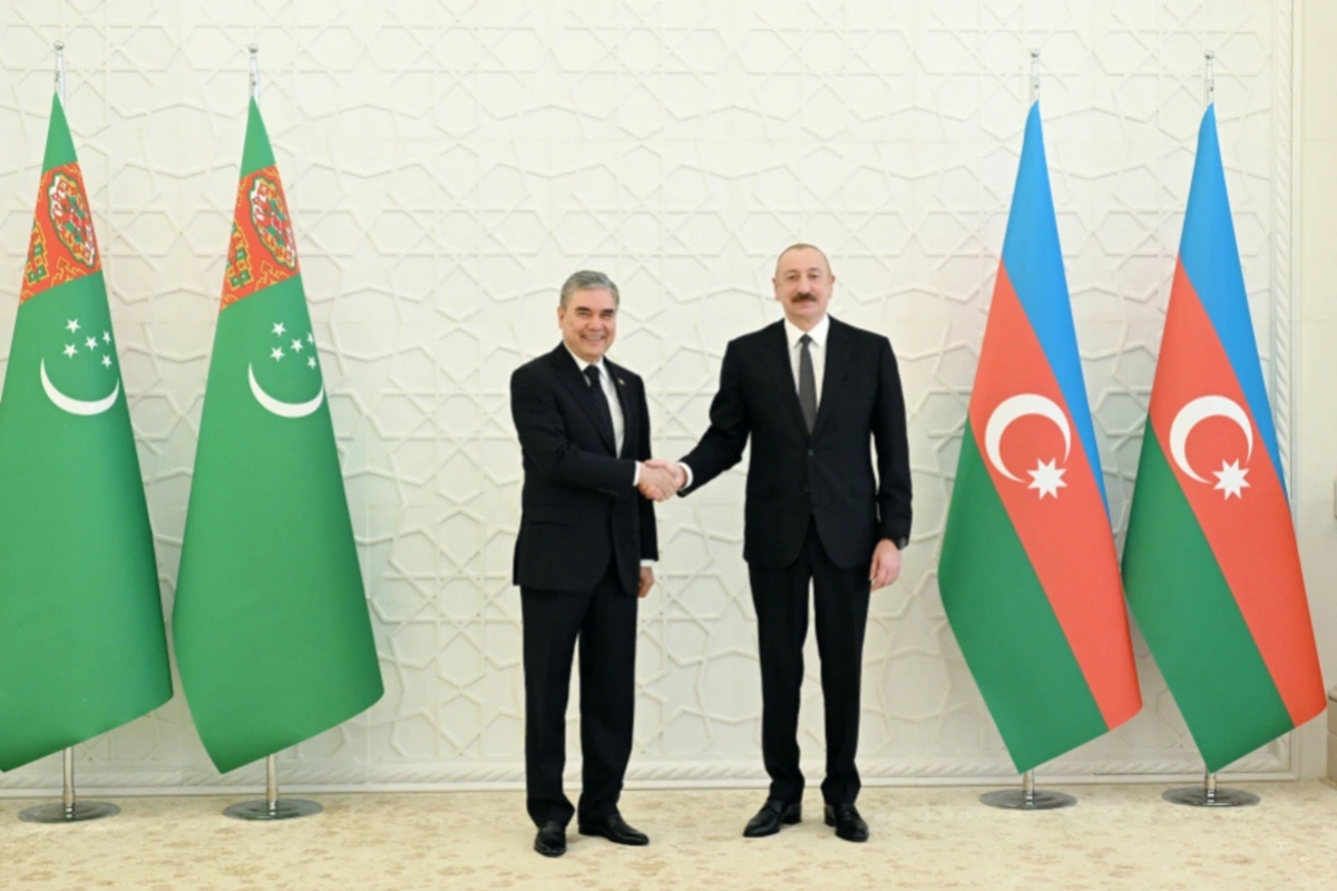 İlham Əliyev Qurbanqulu Berdiməhəmmədova zəng edib İlham Əliyev Qurbanqulu Berdiməhəmmədova zəng edib