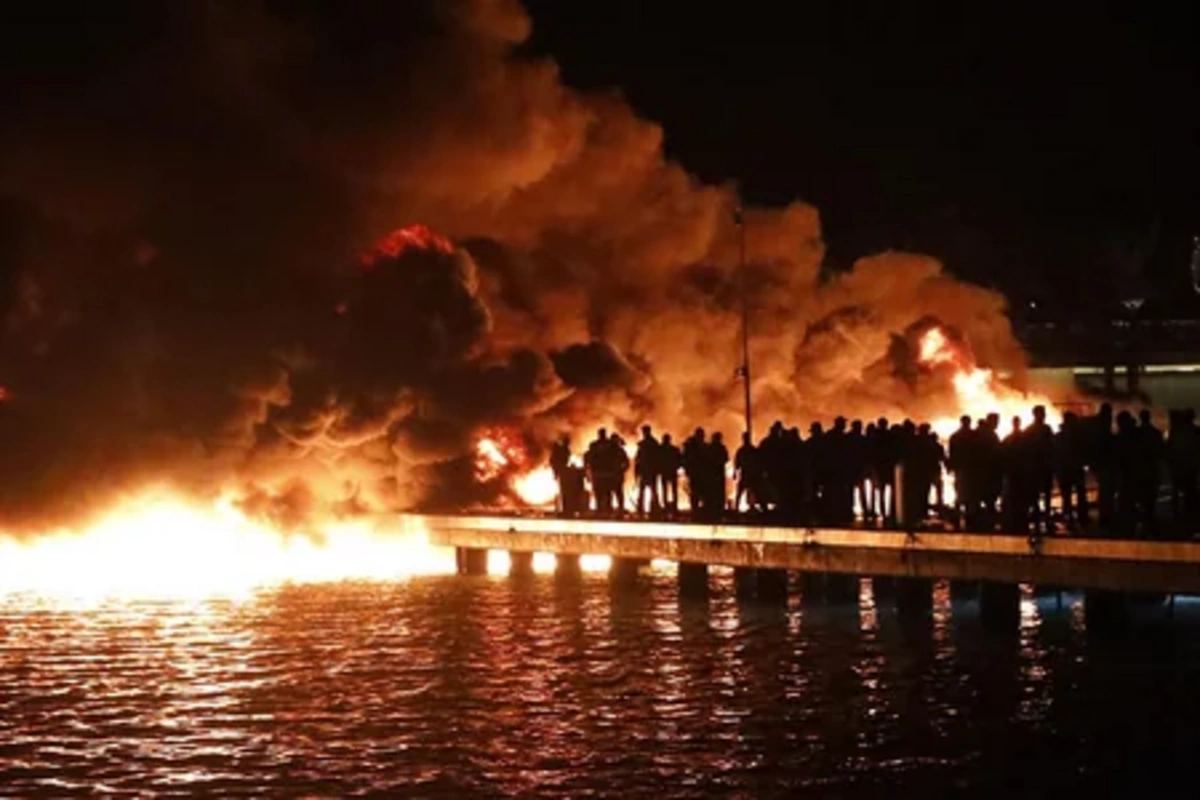 Muğlada yaxtalar yanıb