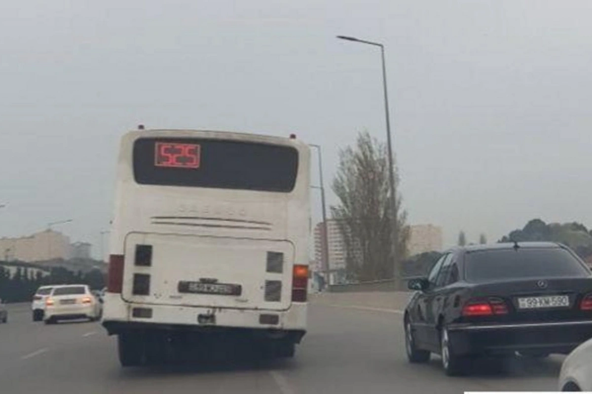 Sərnişindən ŞİKAYƏT: Avtobusa uşaq arabası ilə minməyə icazə yoxdur