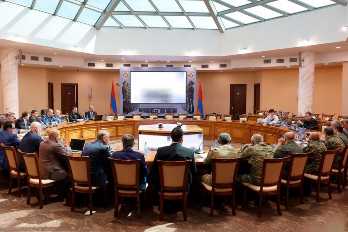 Ermənistan və Slovakiya müdafiə sahəsində əməkdaşlıq haqqında razılığa gəlib Ermənistan və Slovakiya müdafiə sahəsində əməkdaşlıq haqqında razılığa gəlib