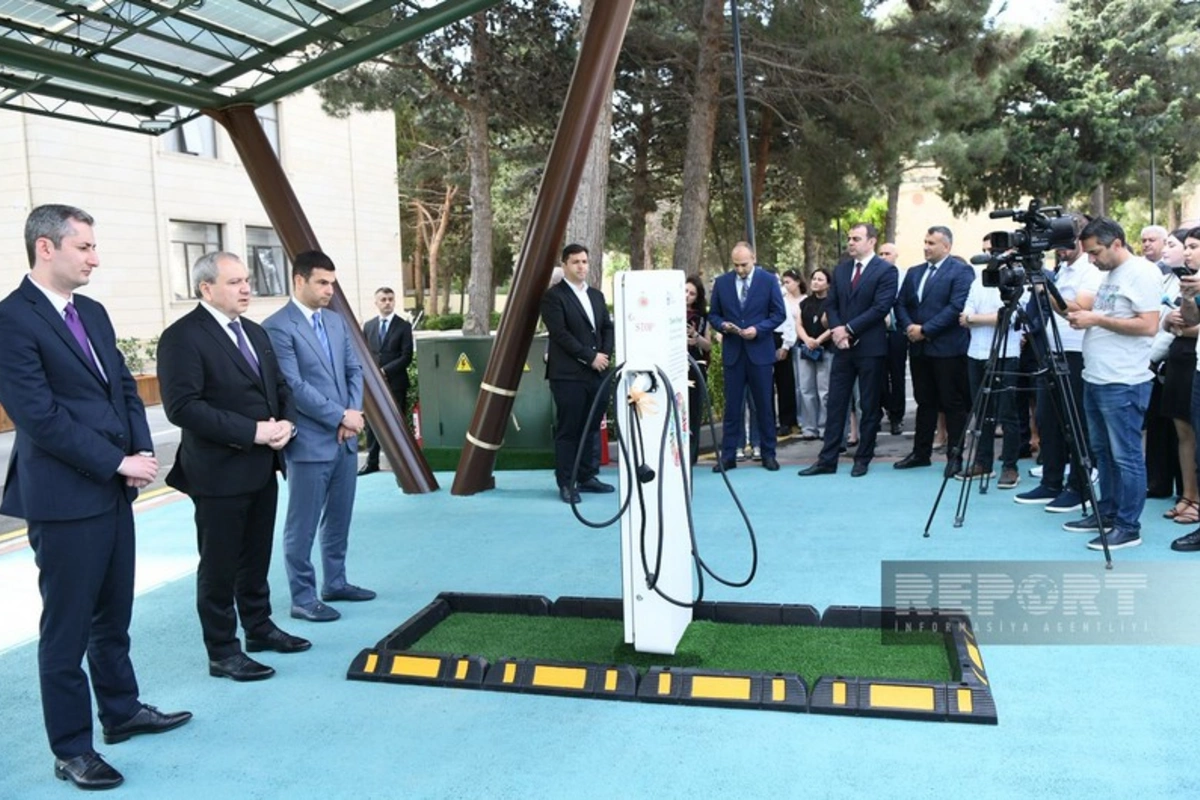BDU-nun ərazisində ekoloji təmiz enerji doldurma məntəqəsinin açılışı olub BDU-nun ərazisində ekoloji təmiz enerji doldurma məntəqəsinin açılışı olub