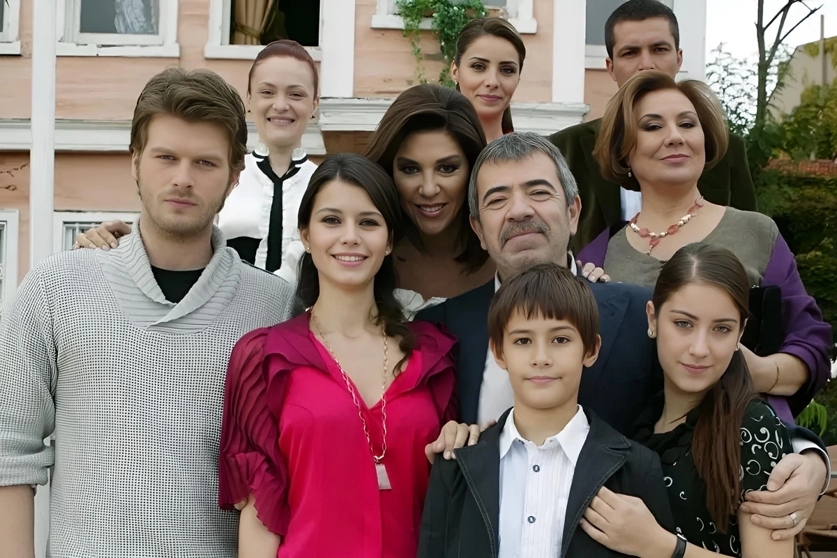 Aşk-ı Memnunun aktyorları həmkarlarının yasına gəlmədi