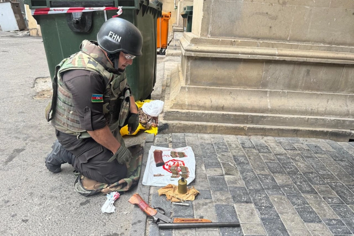 В Баку обнаружены оружие и боеприпасы В Баку обнаружены оружие и боеприпасы