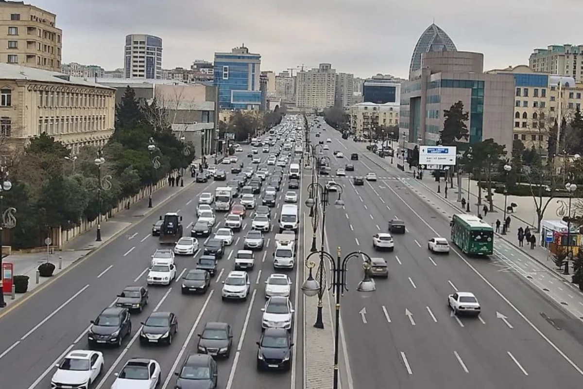 Bakının bir sıra yollarında tıxac var