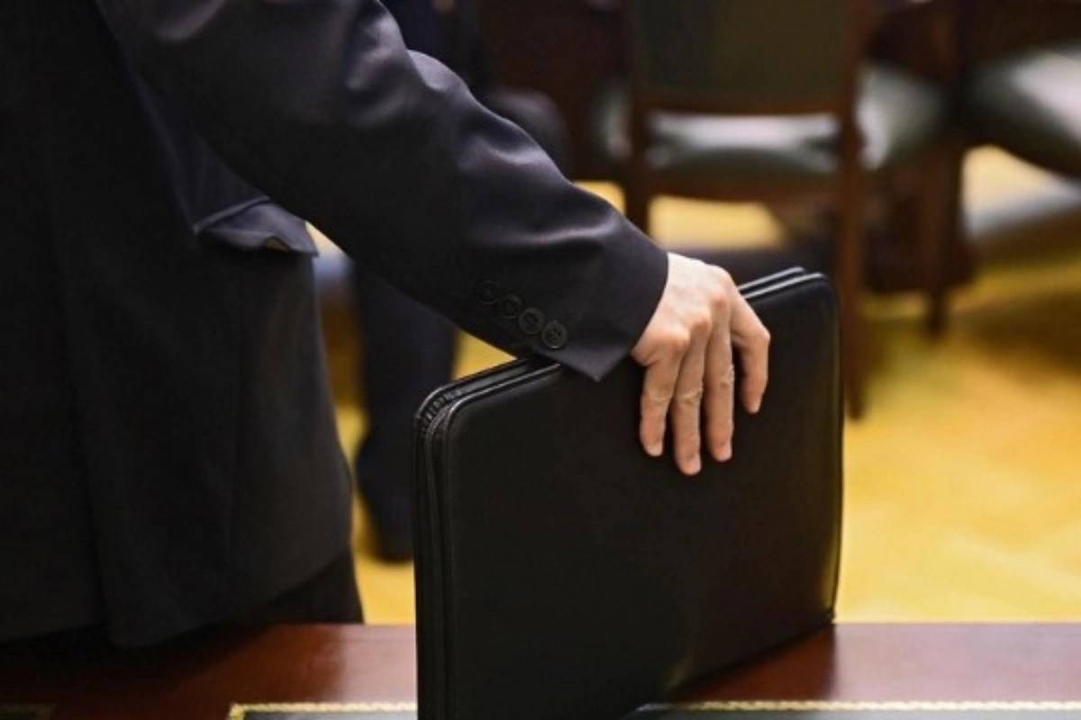 Prorektor işdən çıxarıldı - Nazirdən əmr