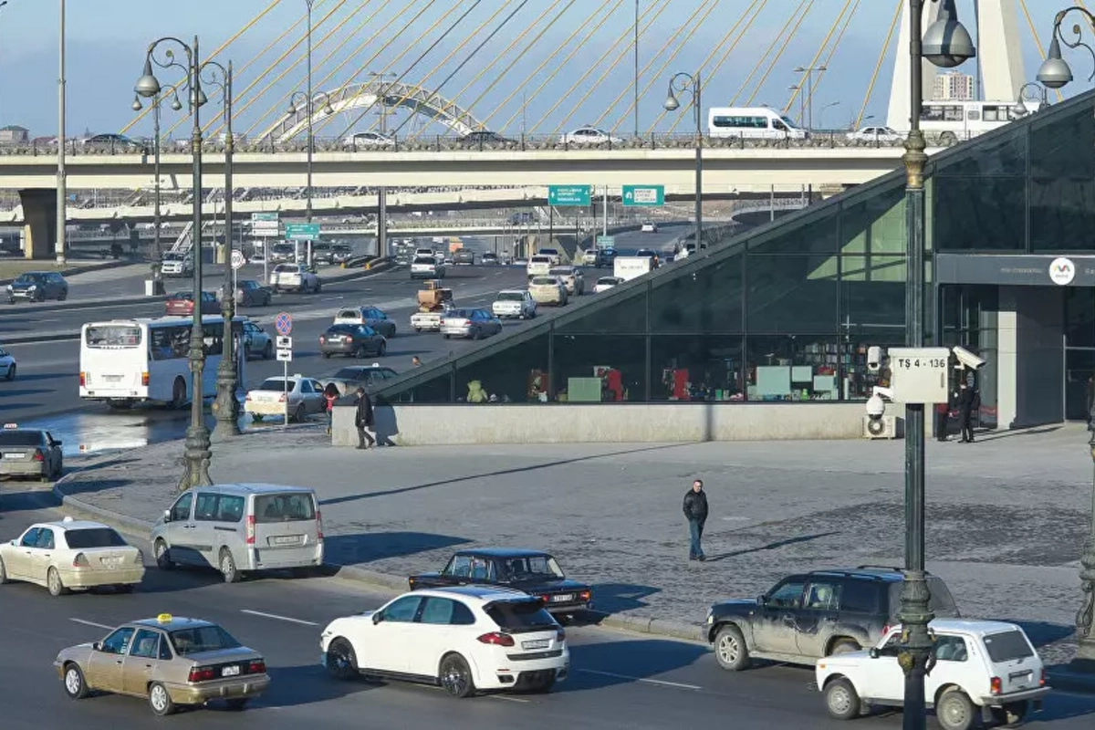 Metronun çıxışında çiyin-çiyinə toqquşduğu şəxsi bıçaqladı, 9 il həbs cəzası aldı Metronun çıxışında çiyin-çiyinə toqquşduğu şəxsi bıçaqladı, 9 il həbs cəzası aldı