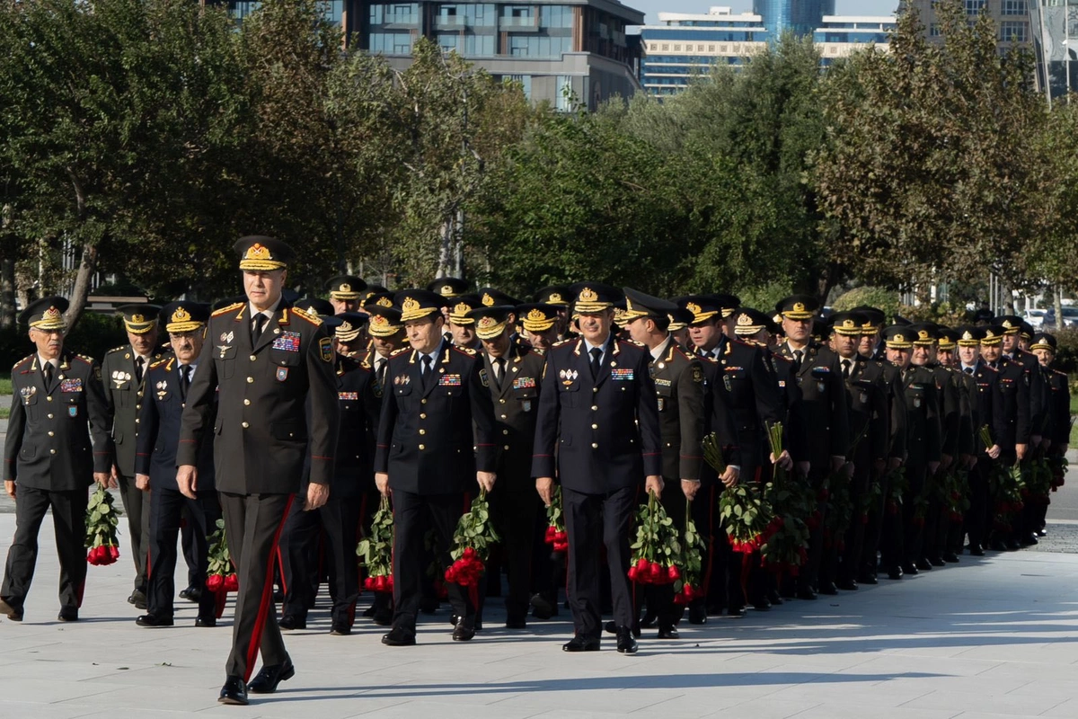 DİN-in şəxsi heyəti Anım günü ilə bağlı Zəfər parkını ziyarət edib
