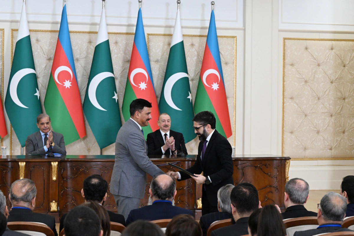 Azərbaycan ilə Pakistan arasında imzalanmış sənədlər mübadilə edilib