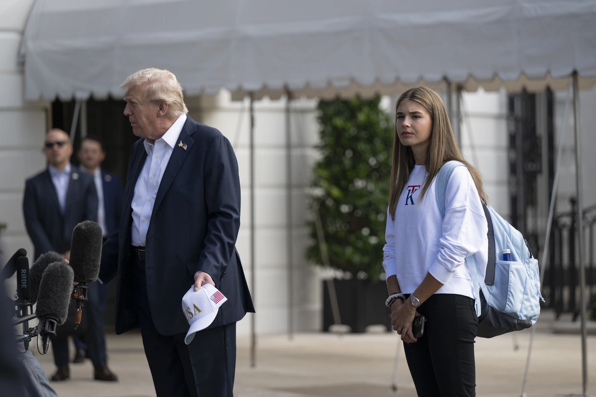 Внучка Дональда Трампа представила свою линию одежды под брендом KT (Kai Trump)