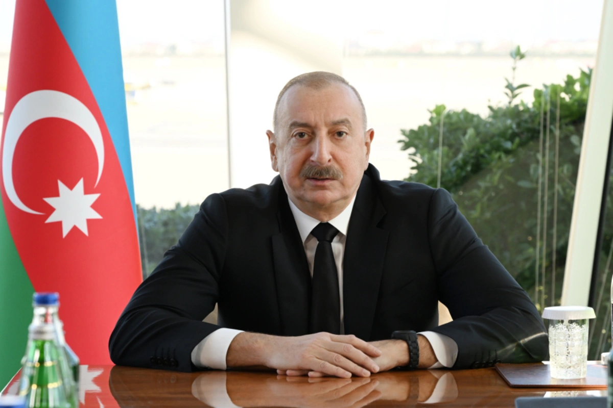 Президент Ильхам Алиев провел совещание в связи с авиакатастрофой Президент Ильхам Алиев провел совещание в связи с авиакатастрофой