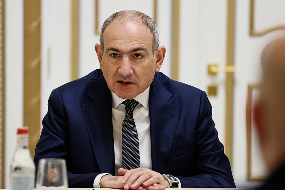 Paşinyan kilsəni ziyarət edərkən Noldu, Paşinyan? meyxanası səsləndirilib