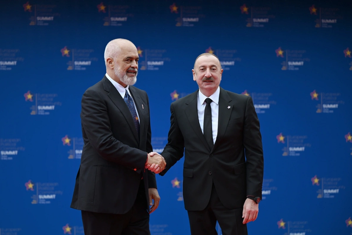 İlham Əliyev Avropa Siyasi Birliyinin sammitinin açılış mərasimində iştirak edib
