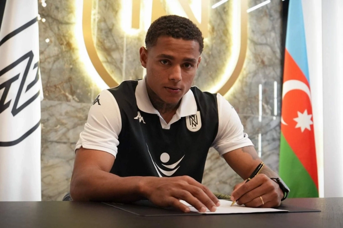 Neftçi yeni futbolçusunun transferini açıqlayıb