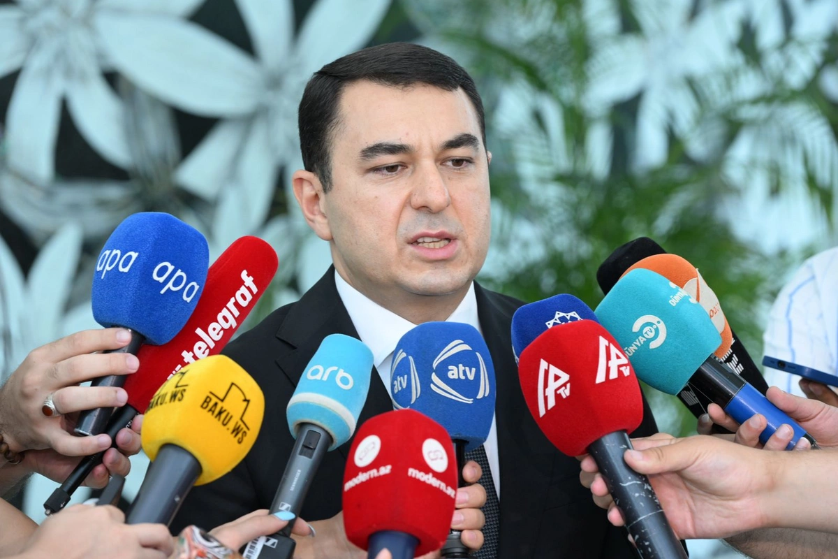 Mədəniyyət naziri: Arif Babayev dünya azərbaycanlılarının sevgisini qazanan nadir sənətçilərimizdəndir Mədəniyyət naziri: Arif Babayev dünya azərbaycanlılarının sevgisini qazanan nadir sənətçilərimizdəndir
