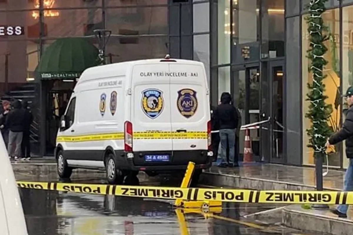 İstanbulda yaşayış kompleksində partlayış baş verib, iki nəfər xəsarət alıb