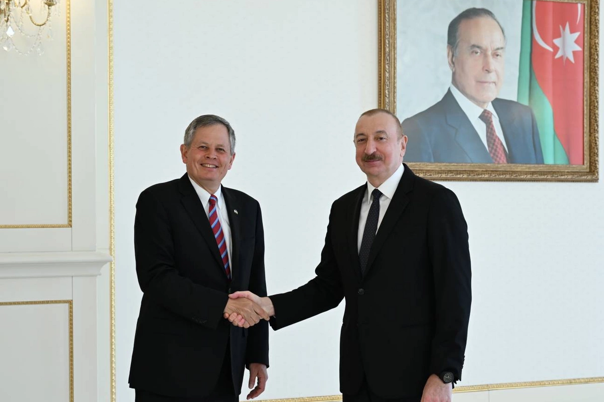 Prezident İlham Əliyev ABŞ Senatının Xarici Əlaqələr Komitəsinin üzvünü qəbul edib