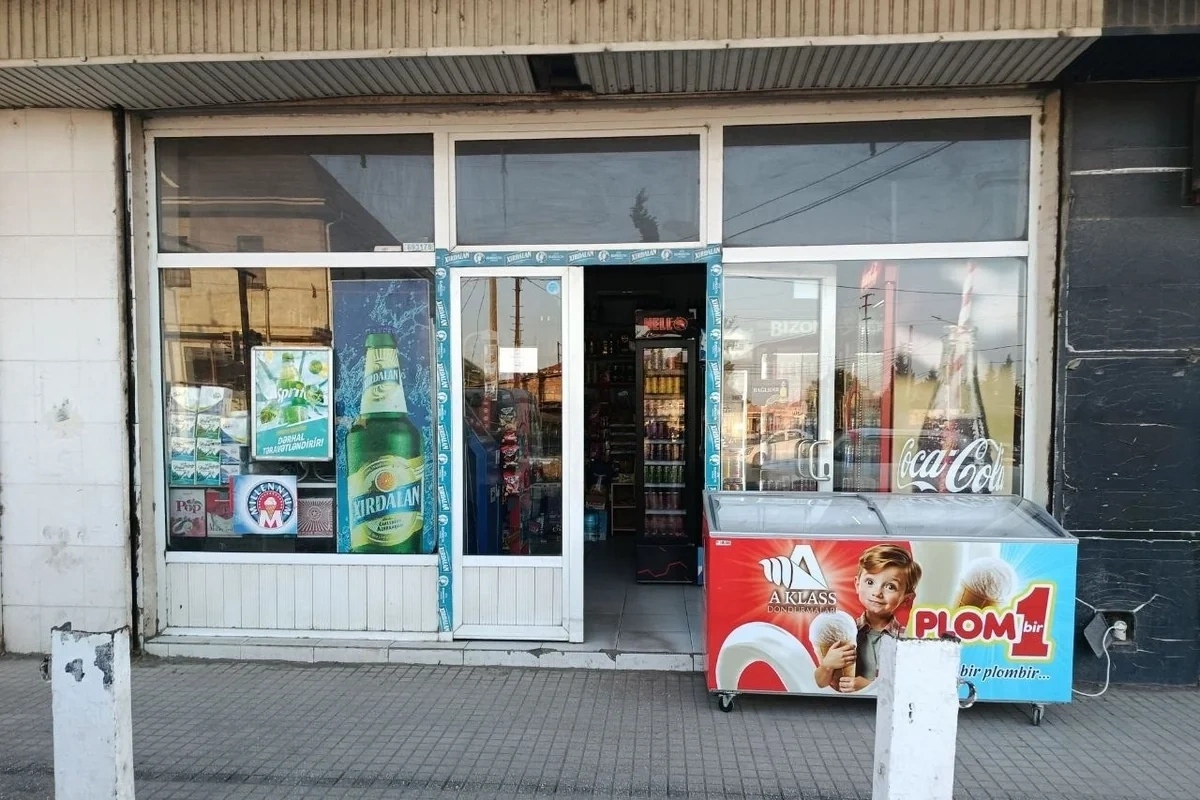 Marketdə vaxtı keçmiş məhsullar aşkarlandı - FOTOLAR
