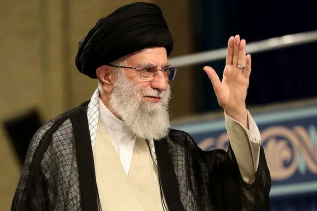 KİV: Xamenei və Pezeşkian hədəfdədir, yekun məlumat yoxdur