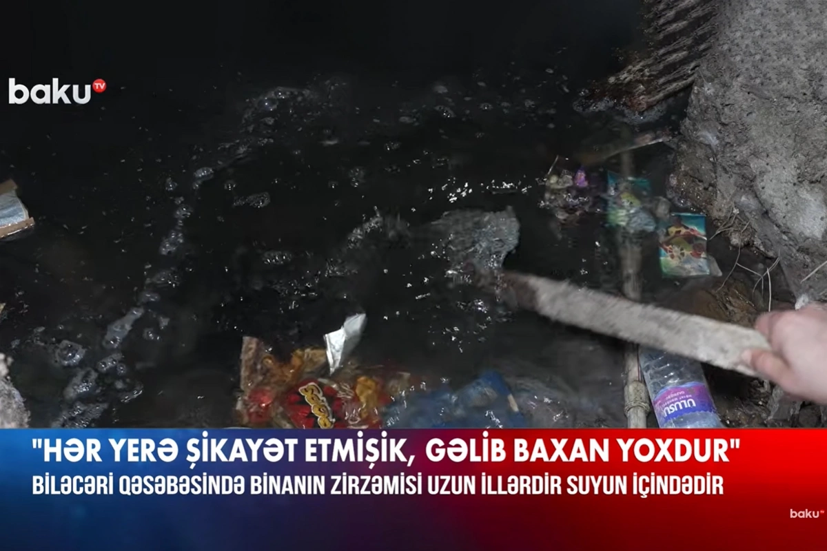 20 лет сырости и вони: жильцы дома в бакинском поселке бьют тревогу
