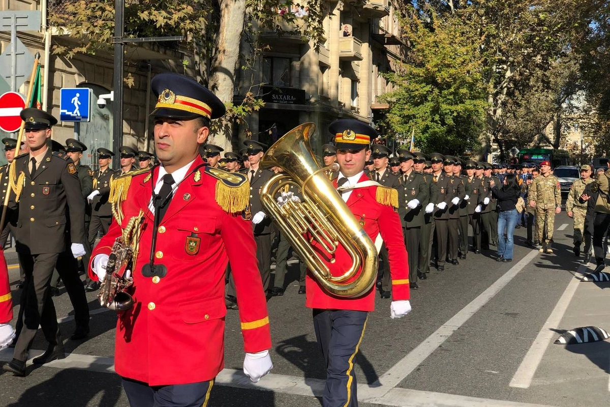 Sabah Bakıda hərbi orkestrlərin müşayiəti ilə yürüşlər təşkil olunacaq