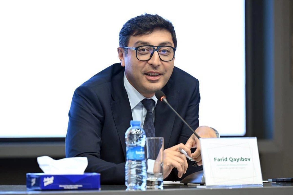 Fərid Qayıbov idman federasiyalarının nümayəndələri ilə görüşüb Fərid Qayıbov idman federasiyalarının nümayəndələri ilə görüşüb