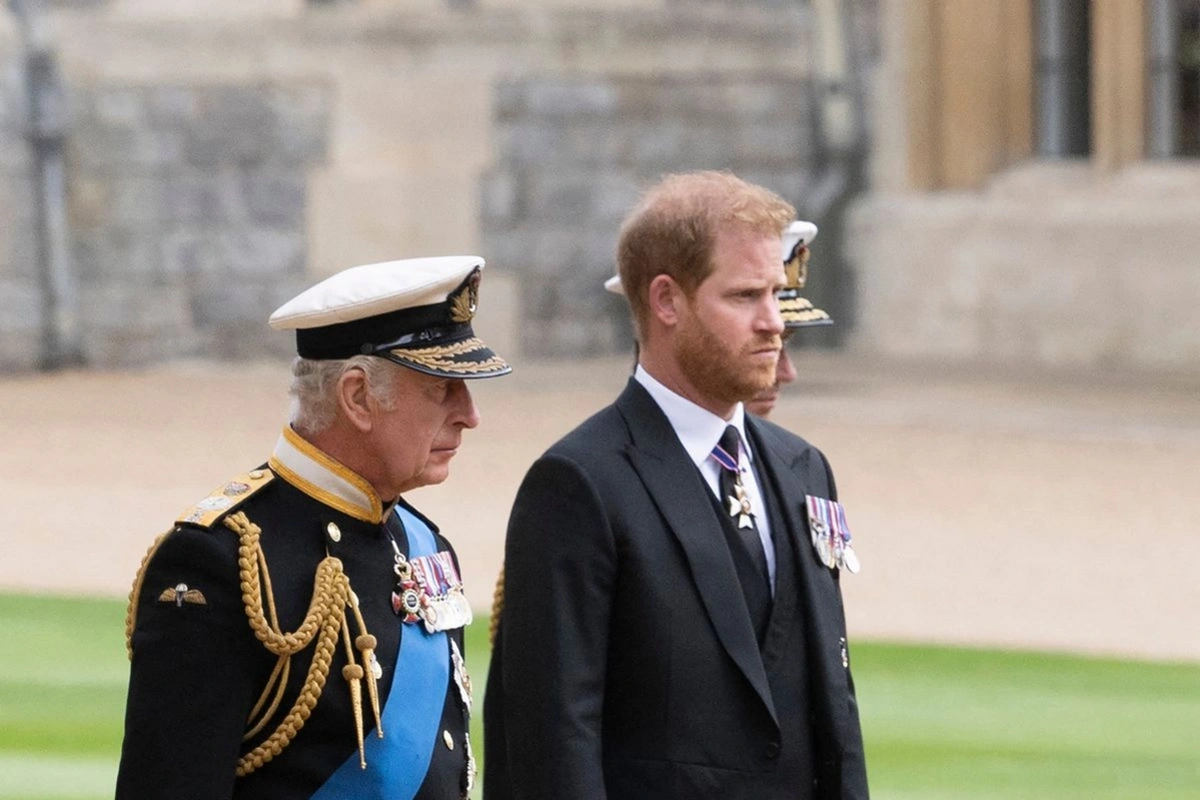 Prince Harry decided to meet with his cancer-stricken father for the first time in 3 years Prince Harry decided to meet with his cancer-stricken father for the first time in 3 years