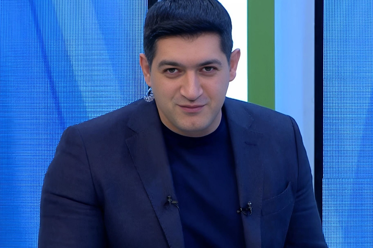 Azərbaycanlı aparıcıdan irad: Hər şeyi bürclərə görə etməyin...