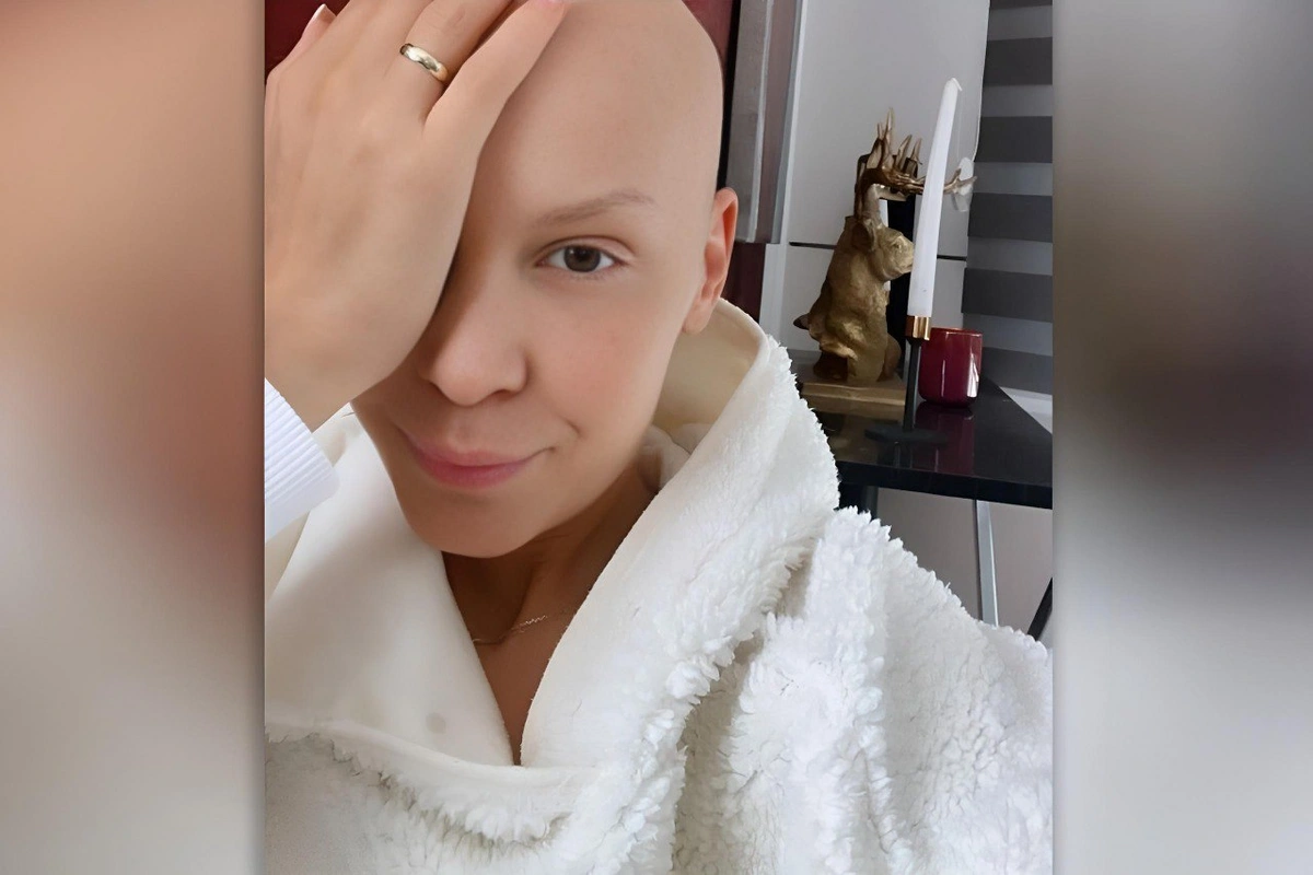 Xərçəngələ mübarizə aparan müğənni 45 kiloqrama qədər arıqlayıb Xərçəngələ mübarizə aparan müğənni 45 kiloqrama qədər arıqlayıb