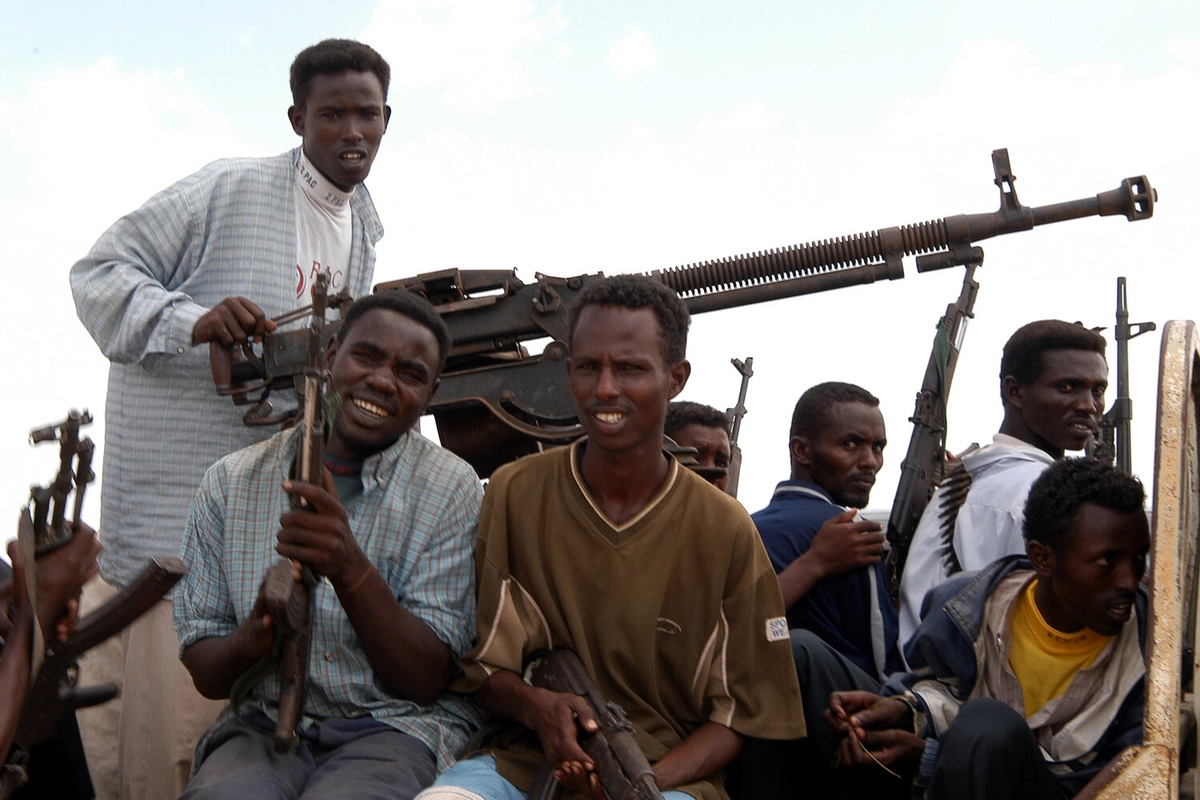 Piratlar Yəmən və Somali sahillərində iki gəmini ələ keçirib