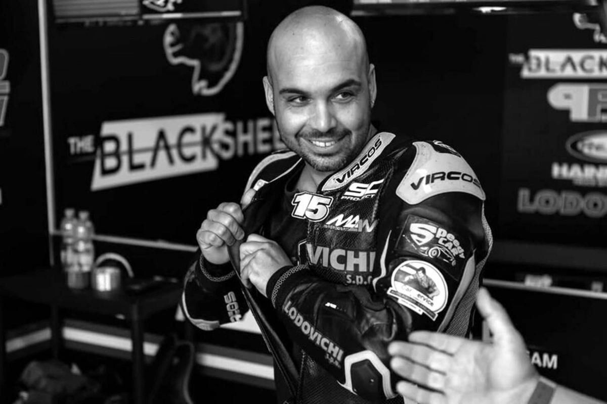 Italian motorcycle racer died in a crash during a race Italian motorcycle racer died in a crash during a race