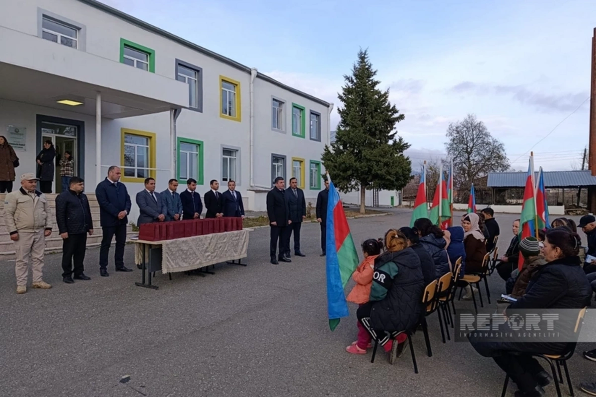 Həsənriz kəndinə daha 16 ailə köçürülüb, açarlar təqdim edilib