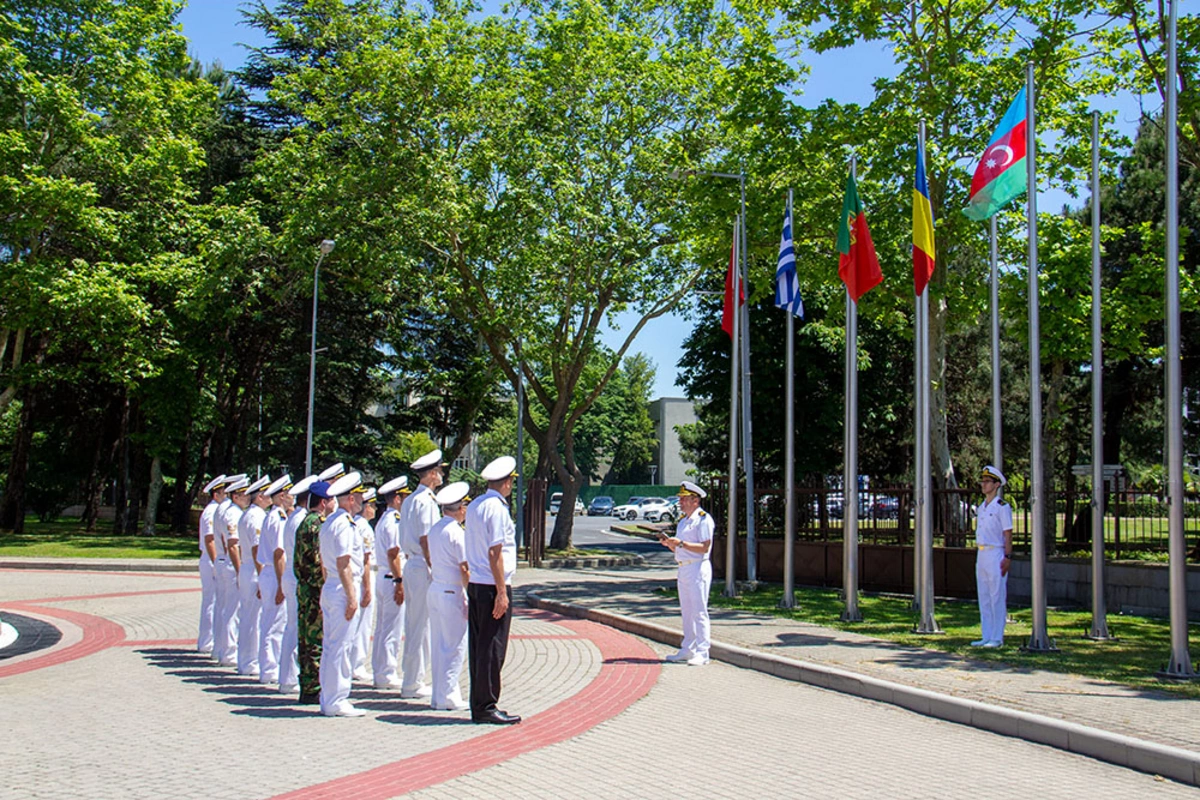 MN Azərbaycan bayrağının NATO DTMM-də qaldırılması ilə bağlı məlumat yayıb