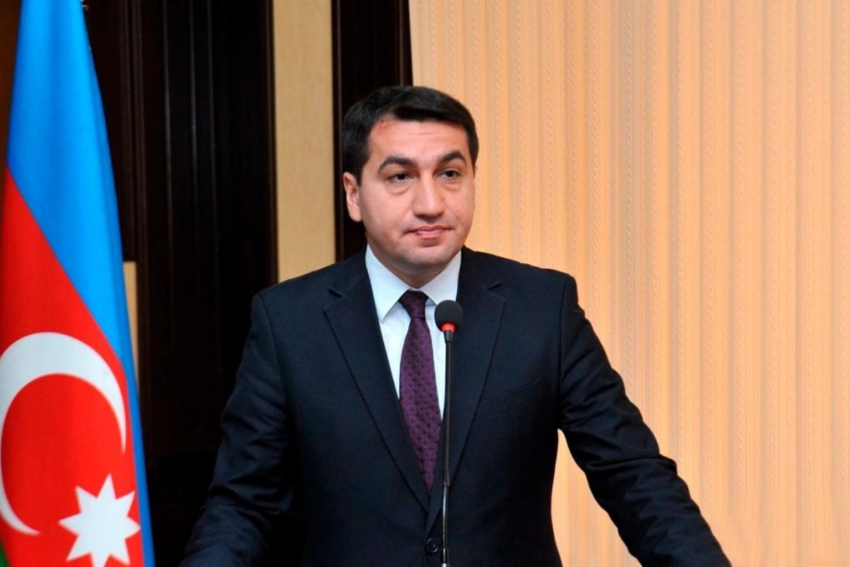 Hikmət Hacıyev: Azərbaycan Ermənistan hökumətini öz cəmiyyətini sülhə hazırlamağa çağırır