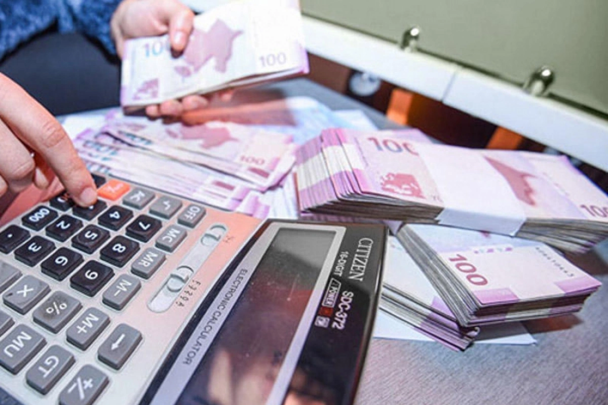 Azərbaycanda orta aylıq əməkhaqqı 10 %-ə yaxın artıb Azərbaycanda orta aylıq əməkhaqqı 10 %-ə yaxın artıb