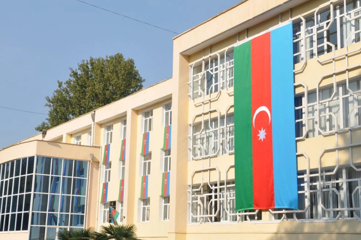 Azərbaycanda bu dövlət universitetinin binası TƏMİR OLUNACAQ Azərbaycanda bu dövlət universitetinin binası TƏMİR OLUNACAQ