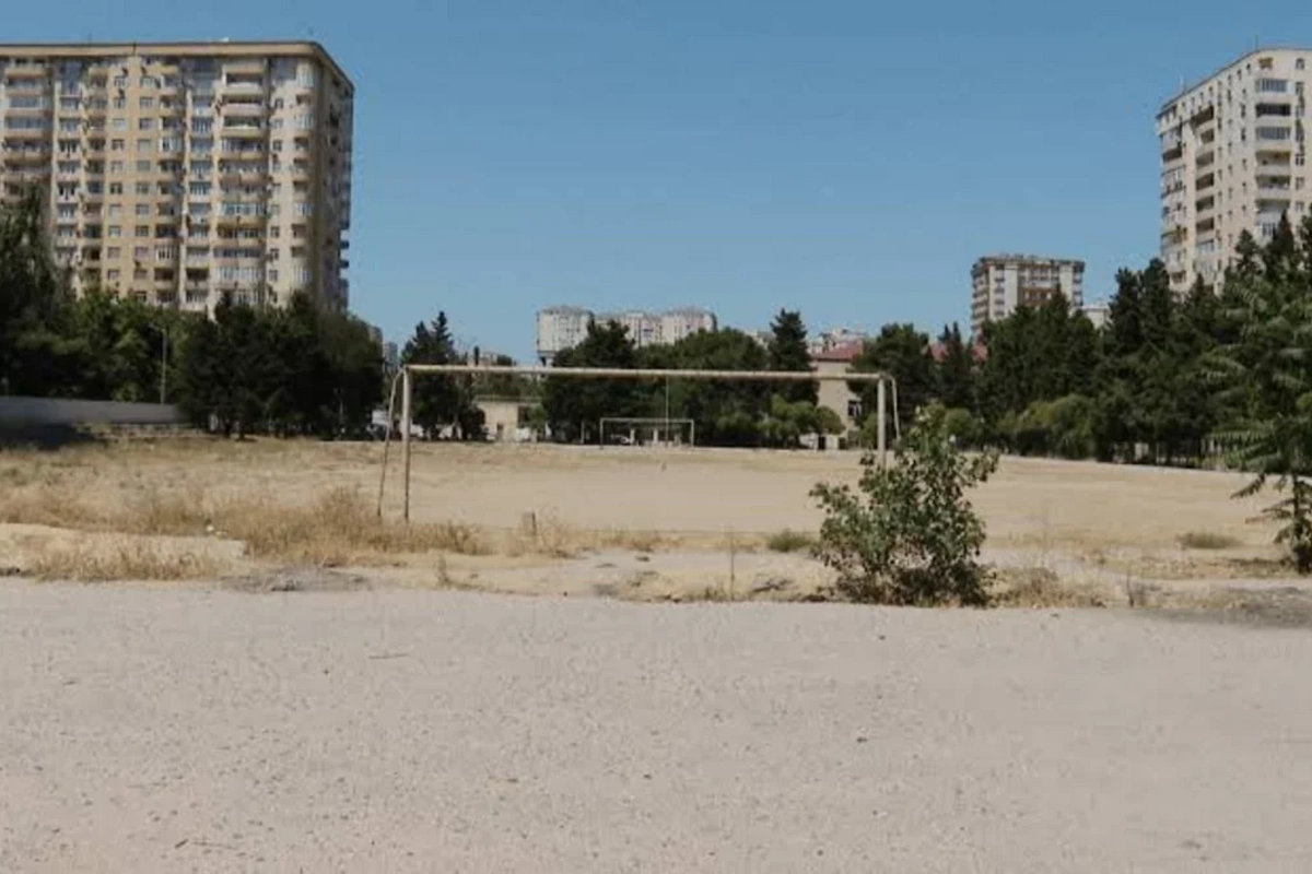 Bakının məşhur stadionu baxımsız vəziyyətdə - Meydançanı kol-kos basıb