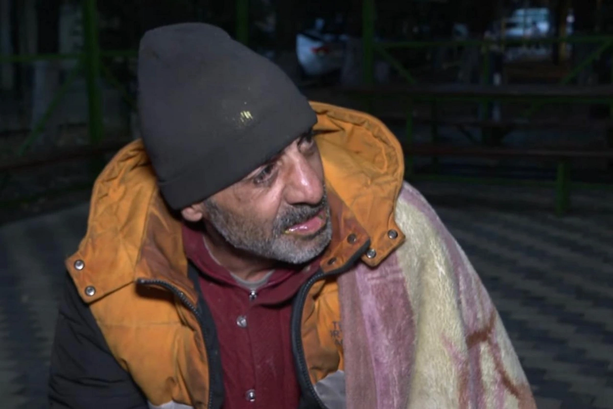 50-летнего мужчину выселили из съемного жилья: На улице холодно, я замерзаю