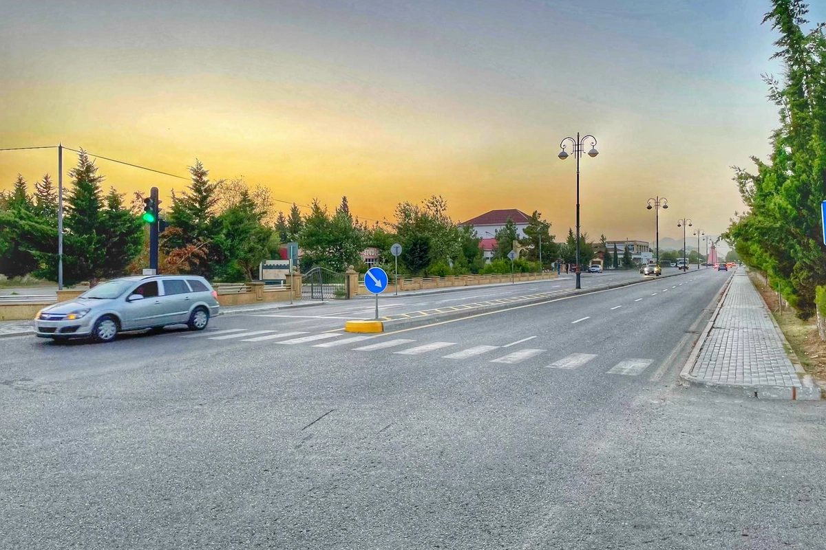 Bu rayonda yol kənarındakı evlər TƏMİR OLUNACAQ Bu rayonda yol kənarındakı evlər TƏMİR OLUNACAQ