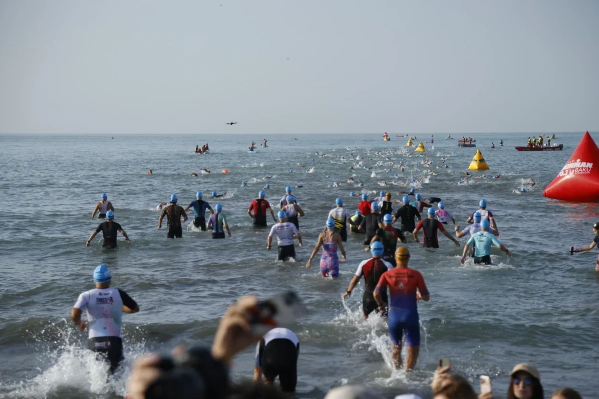 Üç azərbaycanlı atlet Alufar IRONMAN 70.3 Baku triatlon yarışının qalibi olub